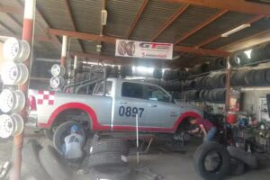Auto Servicio Casanova (Tire Shop Llantera)