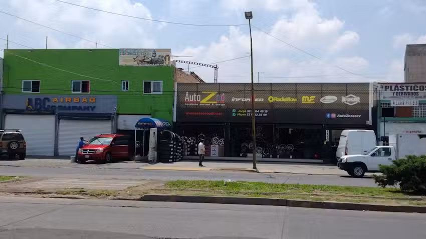 Auto-Zoo- Rines Deportivos y llantas Suc. Quinta Velarde