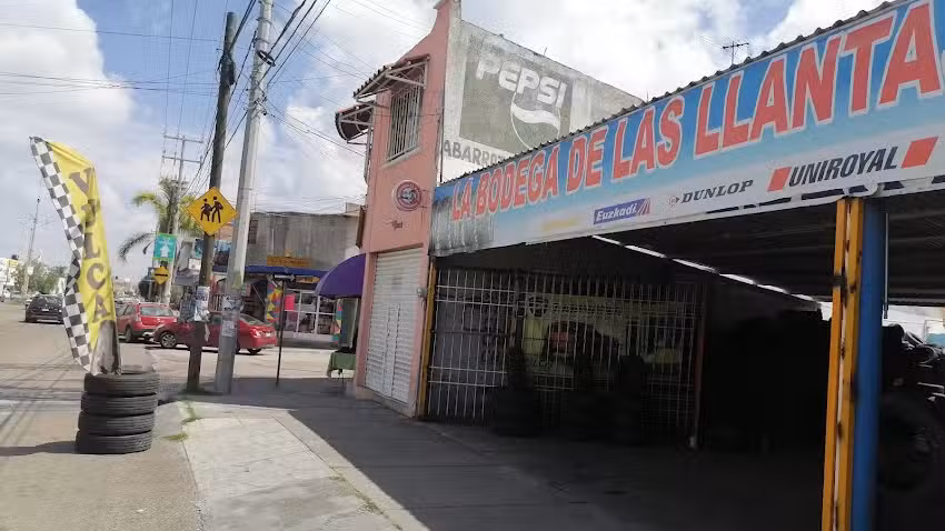 Bodega de las Llantas