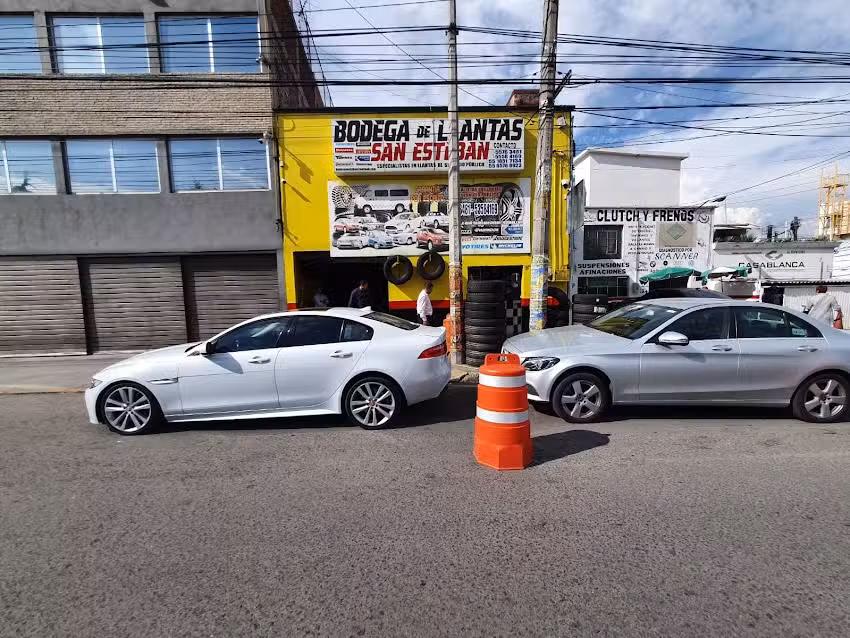Bodega de llantas