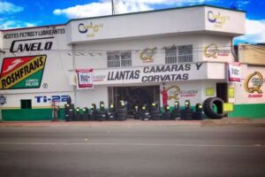 Canelo&acute;s Tires
