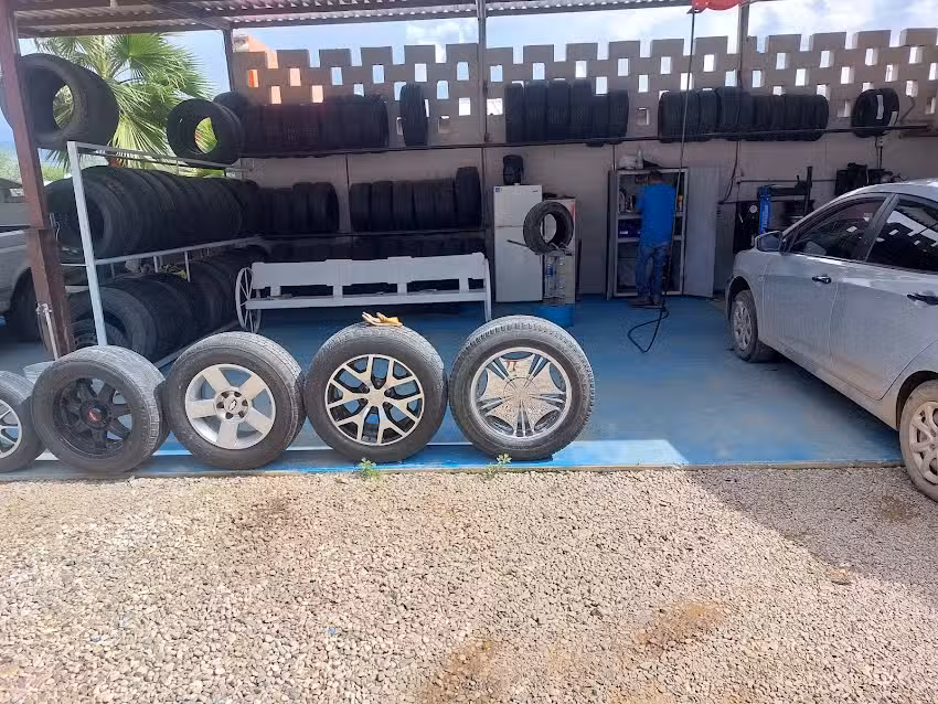 Car Wash y Llantera &ldquo;Navarro&rdquo;