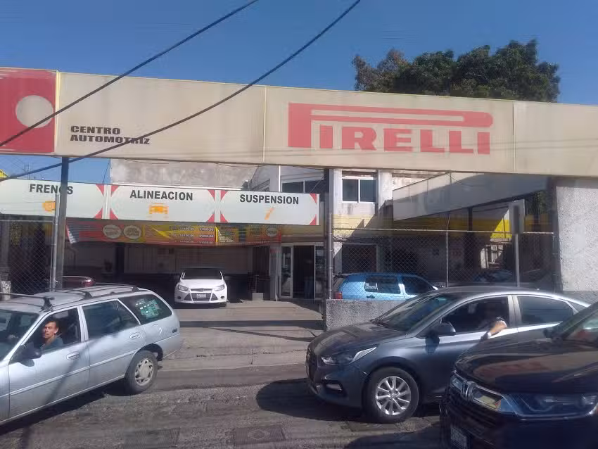 Centro automotriz Pirelli
