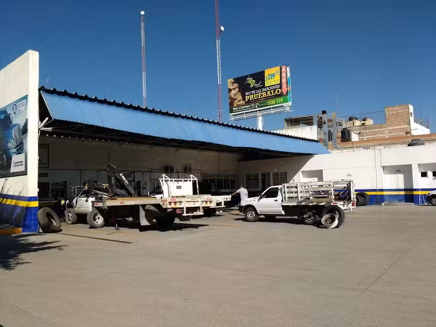 Centro Camionero Llantas De Lago