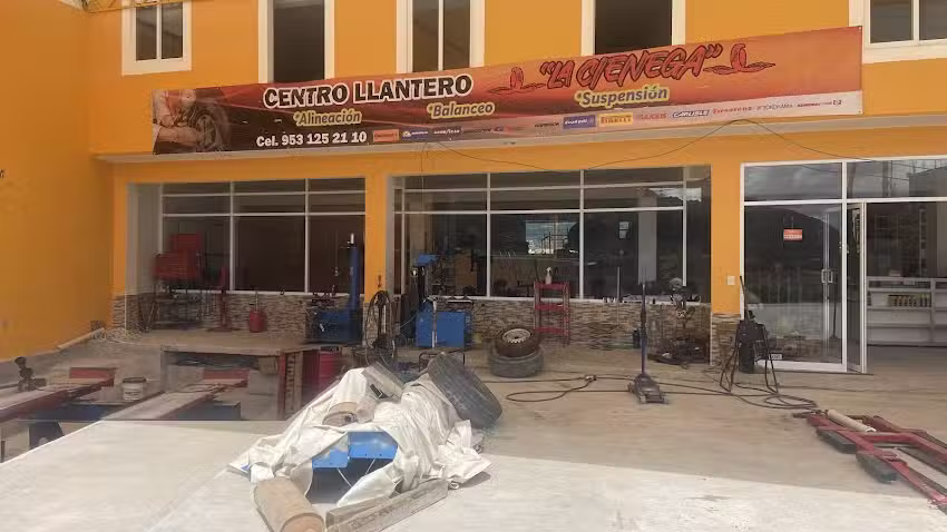 Centro Llantero La Cienega