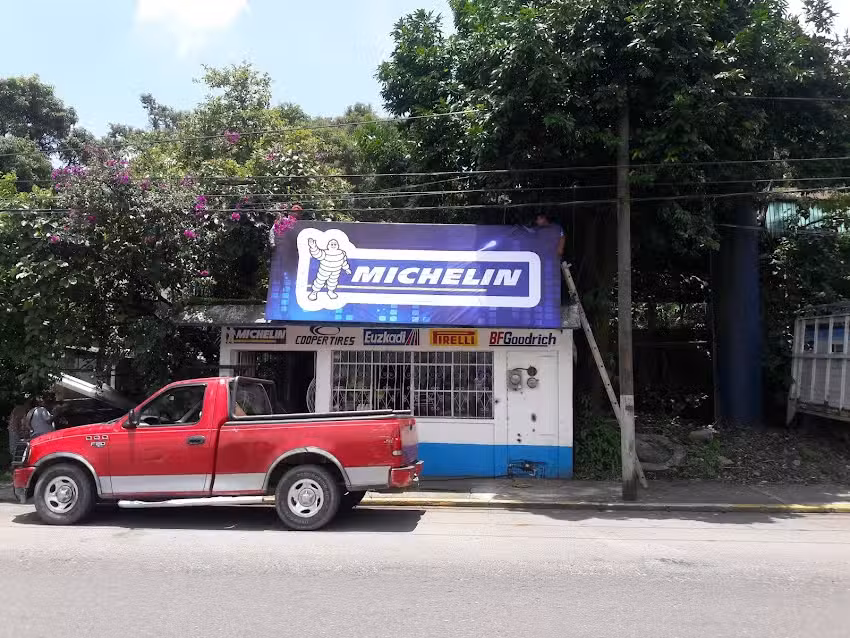 CENTRO LLANTERO SAN GABRIEL