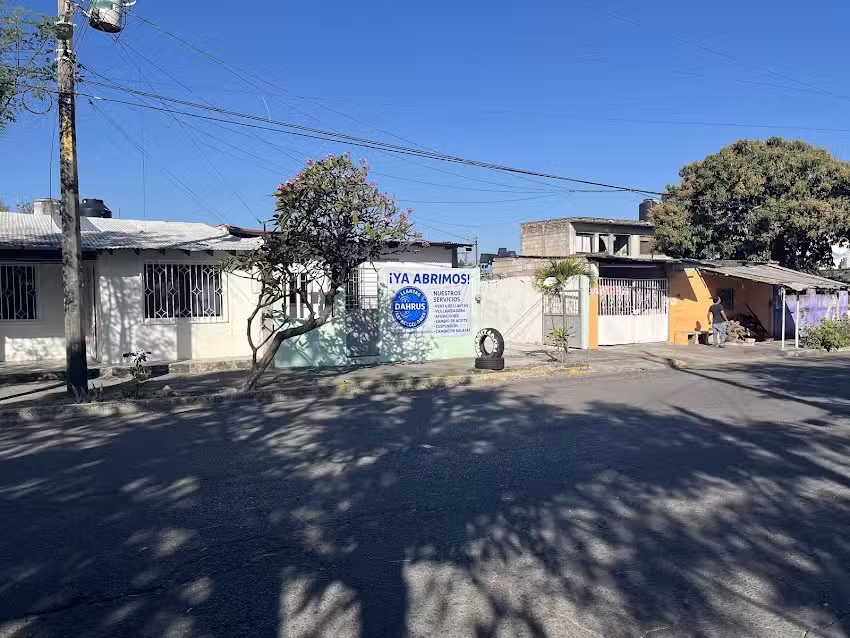DAHRUS vulcanizadora, llantas nuevas, refacciones