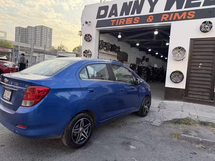 Danny Wee and Tires