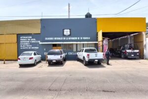 El tanque. Llantas y servicios
