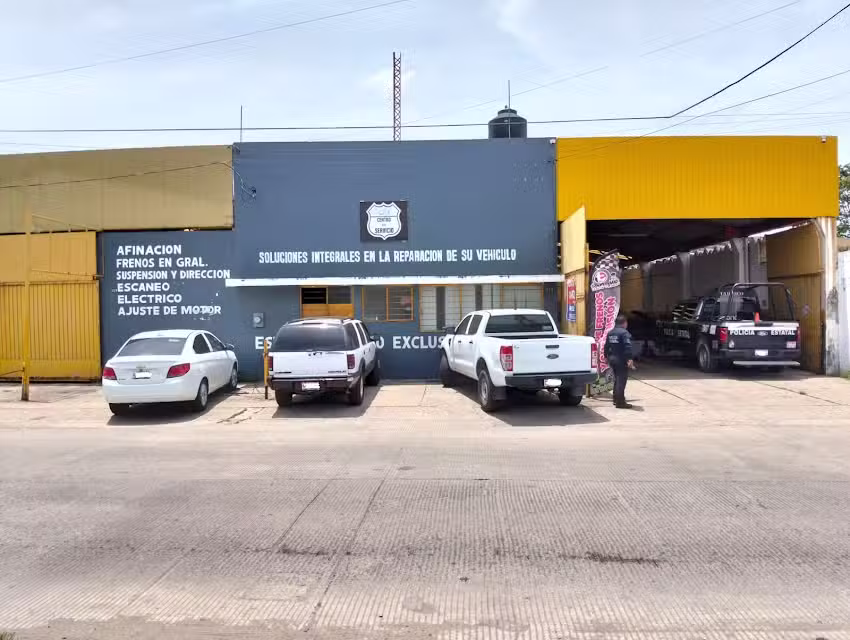 El tanque. Llantas y servicios