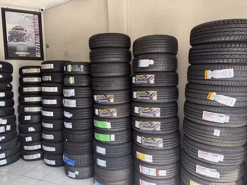 Hunter Llantas y Servicios Tizatl&aacute;n