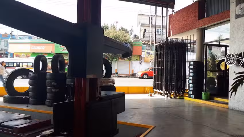 Hunter Llantas Y Servicios