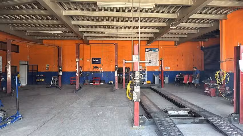 LA LLANTERA AM Squadra