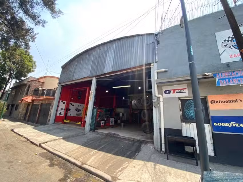 &ldquo;La Mundial&rdquo; Llantas y Servicios Automotrices Suc. Zaragoza