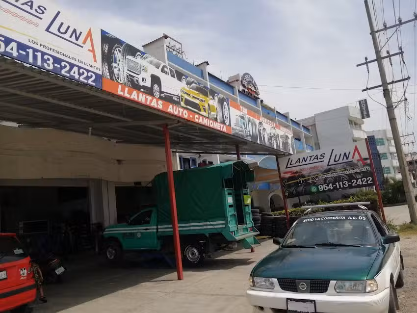 Llantas luna suc. Pinotepa