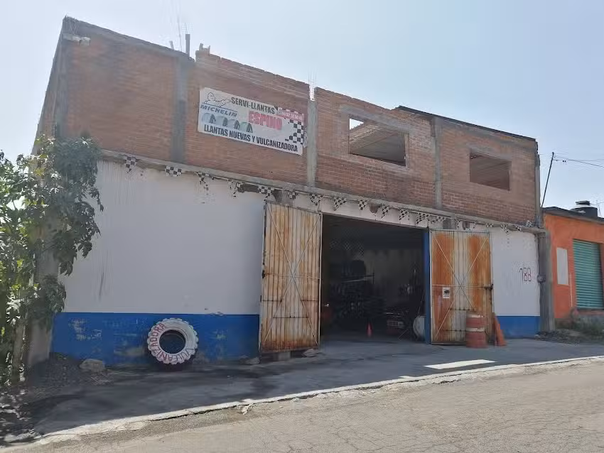 Llantas nuevas y Vulcanizadora de volcanes Espino