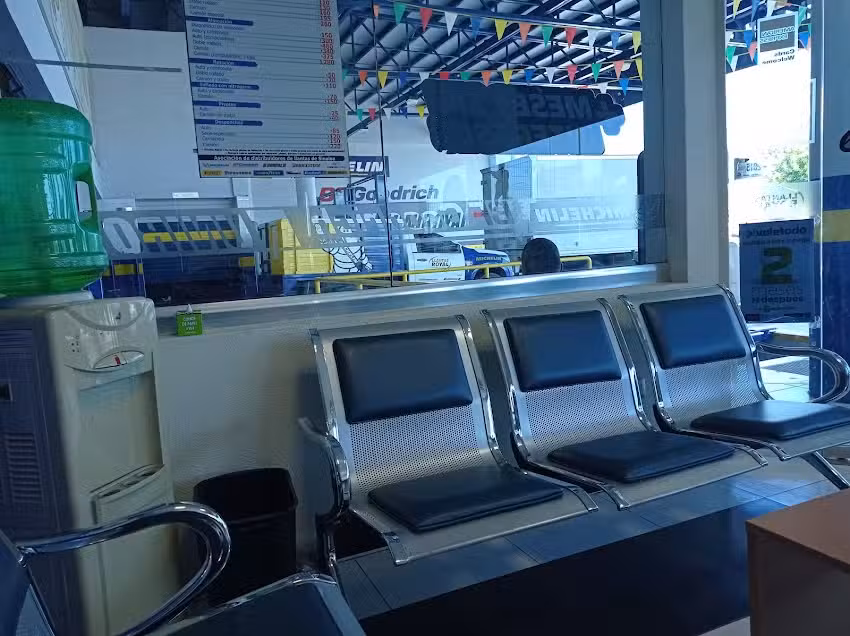 Llantas Royal de Sinaloa &ndash; Aeropuerto