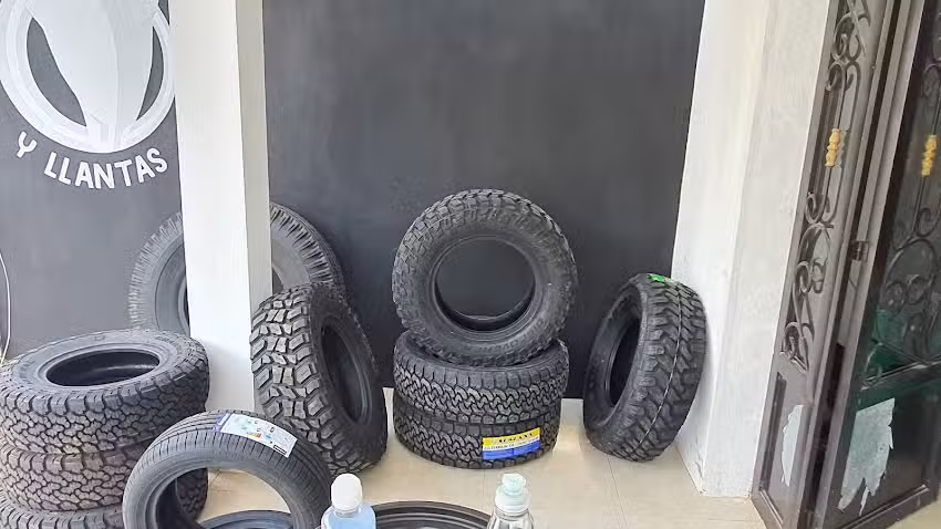 LLANTAS Y LUBRICANTES TORO HOPELCHEN