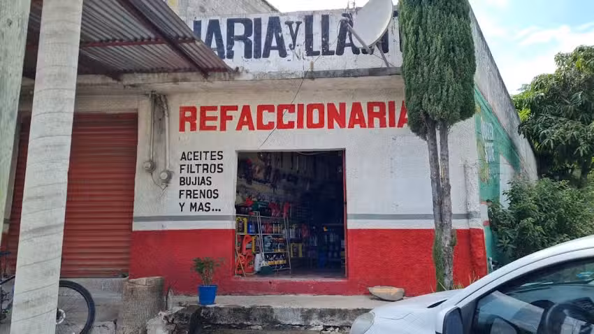 LLANTAS Y REFACCIONES