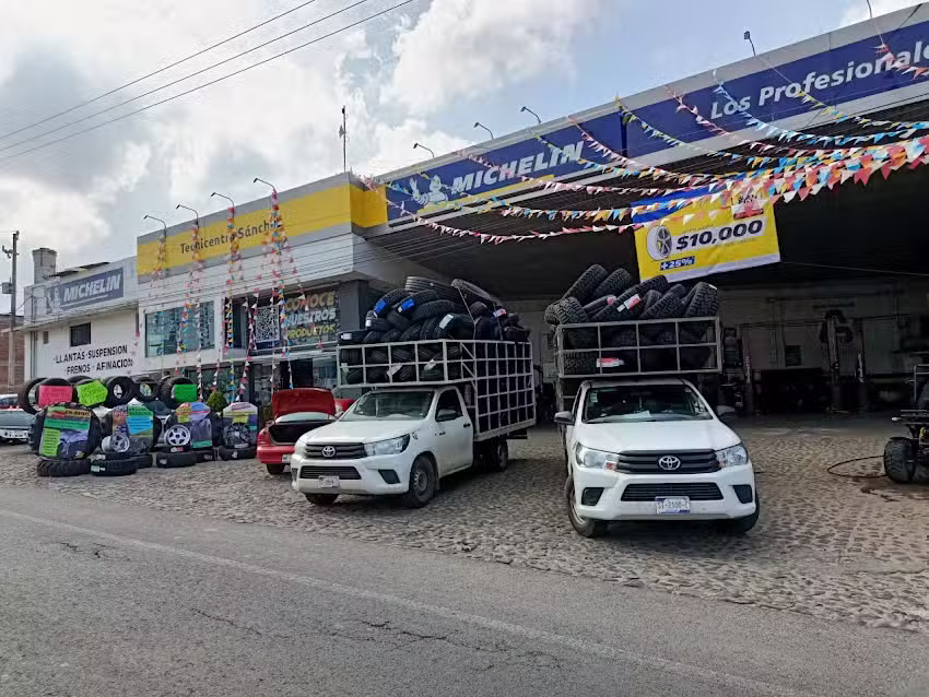 Llantas y rines de Quer&eacute;taro