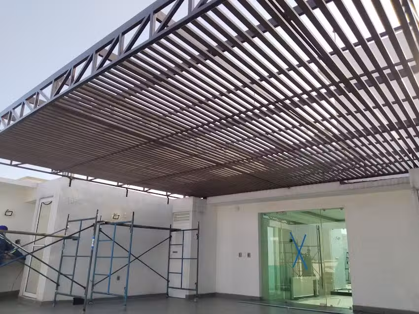 Llantas y servicio de suspensión excelente