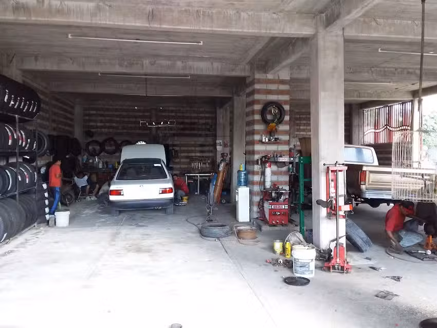 Llantas y servicio El Chino