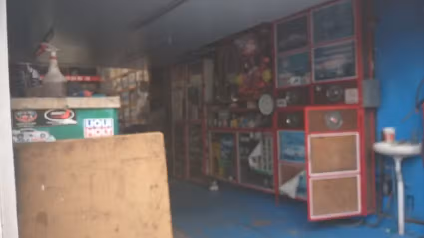 LLANTAS Y SERVICIOS AVENDA&Ntilde;O
