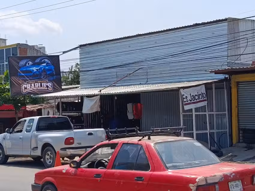 LLANTAS Y SERVICIOS CHARLY,S
