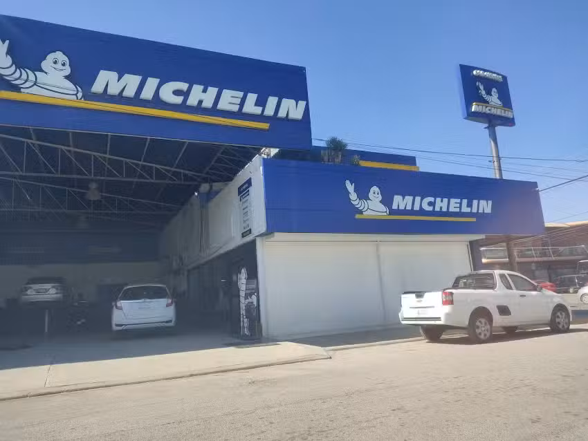 Llantas Y Servicios De Victoria