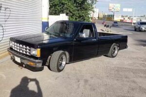 Llantas y servicios jr