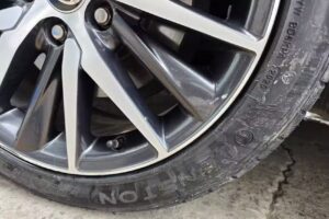 LLANTAS Y SERVICIOS VULCANIZADORA TAMY