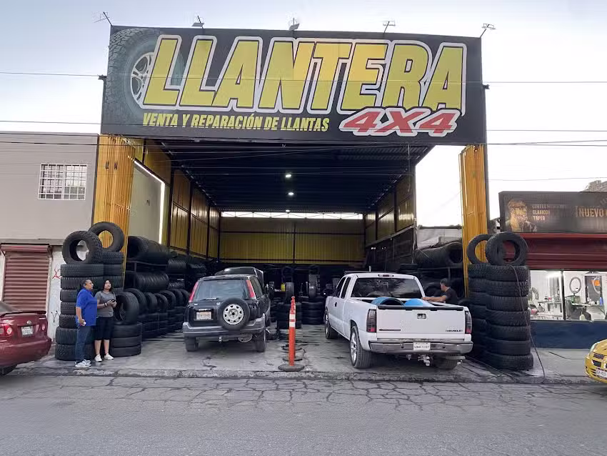 LLANTERA 4&times;4