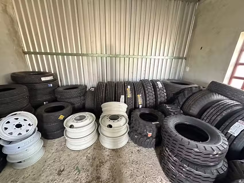 Llantera Arceo y Llanta Express