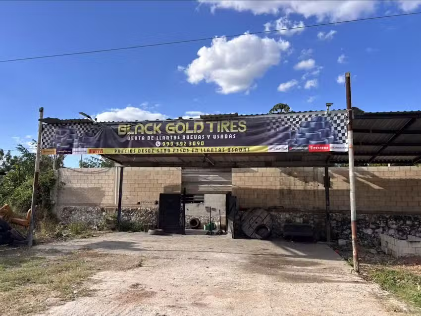 Llantera BLACK GOLD TIRES