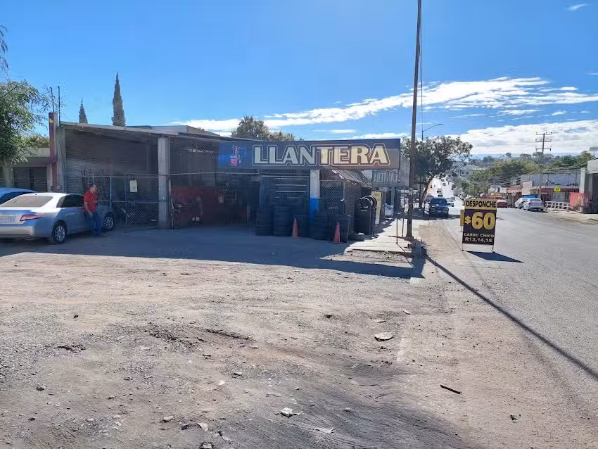 LLANTERA CAMZA maquio clouthier
