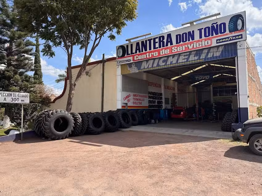 Llantera Don To&ntilde;o
