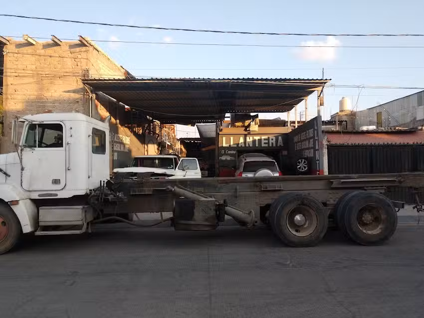 Llantera El Camino