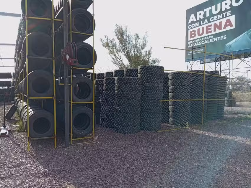 Llantera el El siana&igrave;