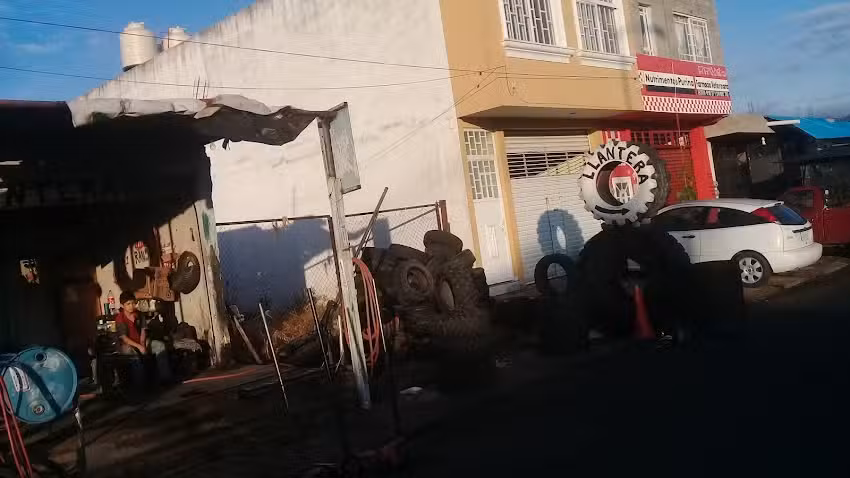 Llantera EL KIKE