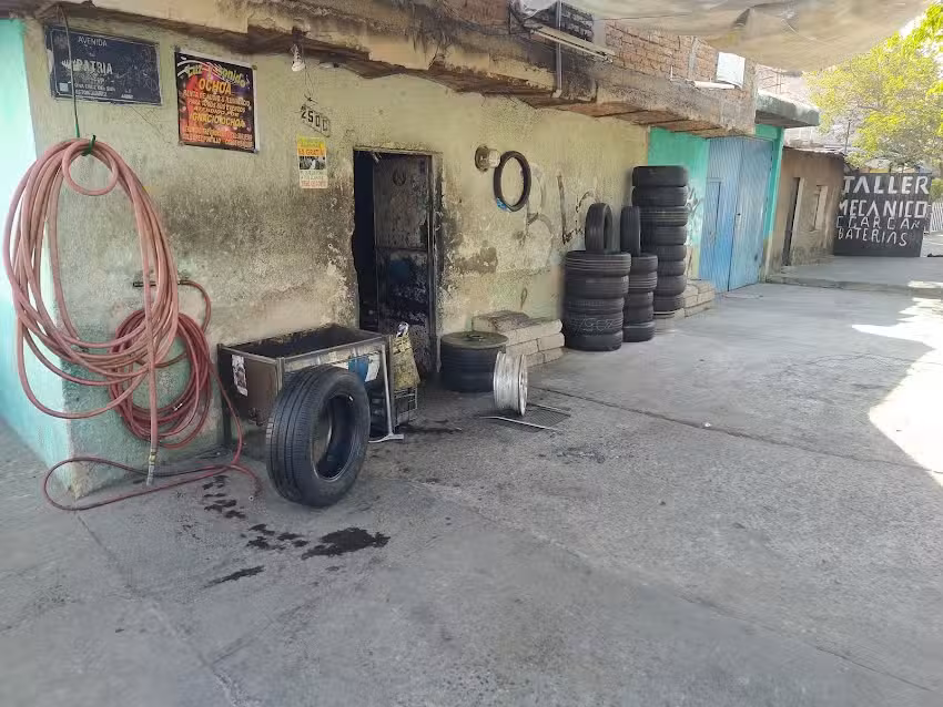 Llantera El May