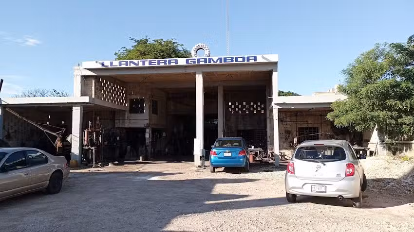 LLANTERA GAMBOA