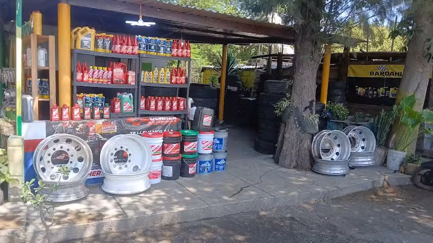Llantera Hermanos Nateras