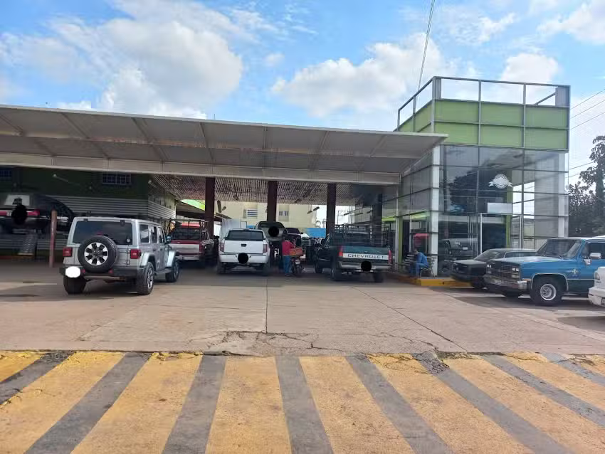 Llantera Hern&aacute;ndez