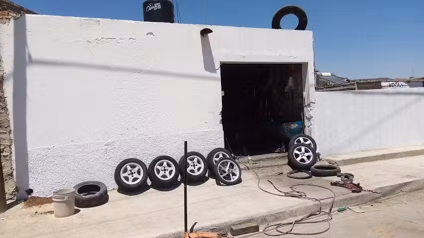 Llantera Infonavit