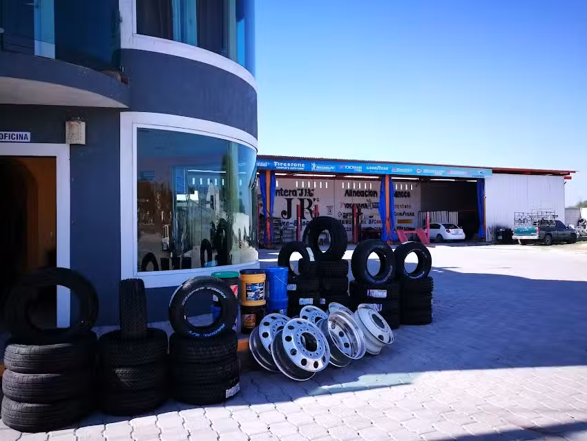 LLANTERA JR TIRE SHOP