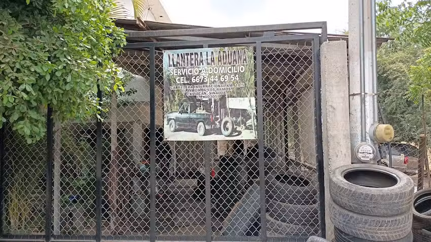 Llantera la aduana