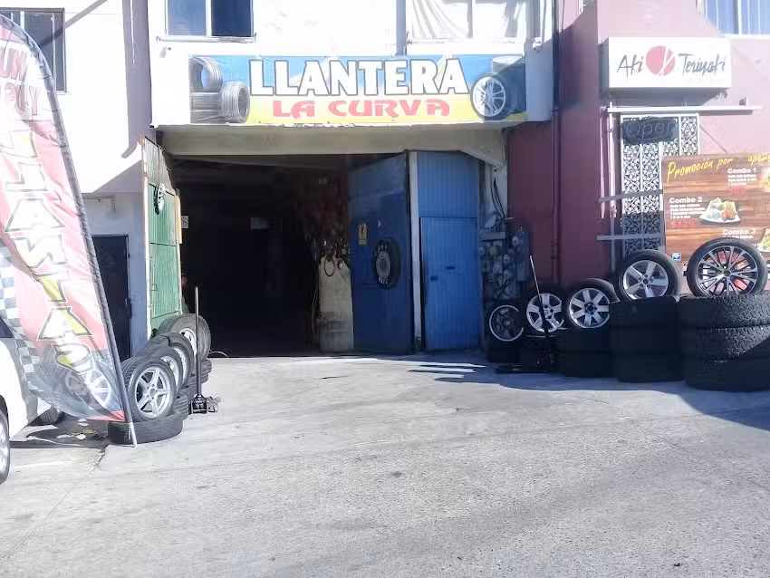 LLantera La Curva
