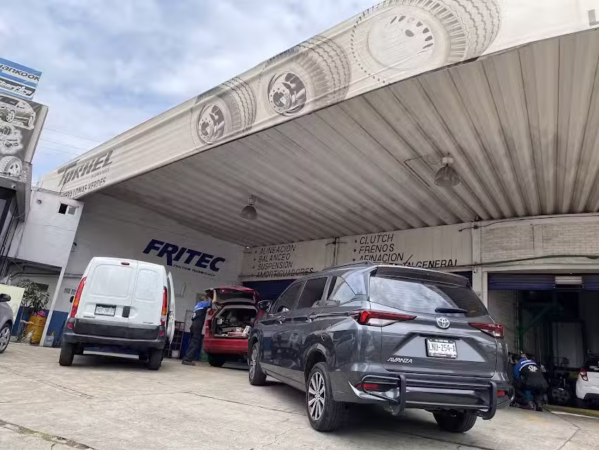 Llantera Lomas Verdes LJ llantas