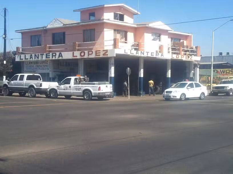 Llantera lopez