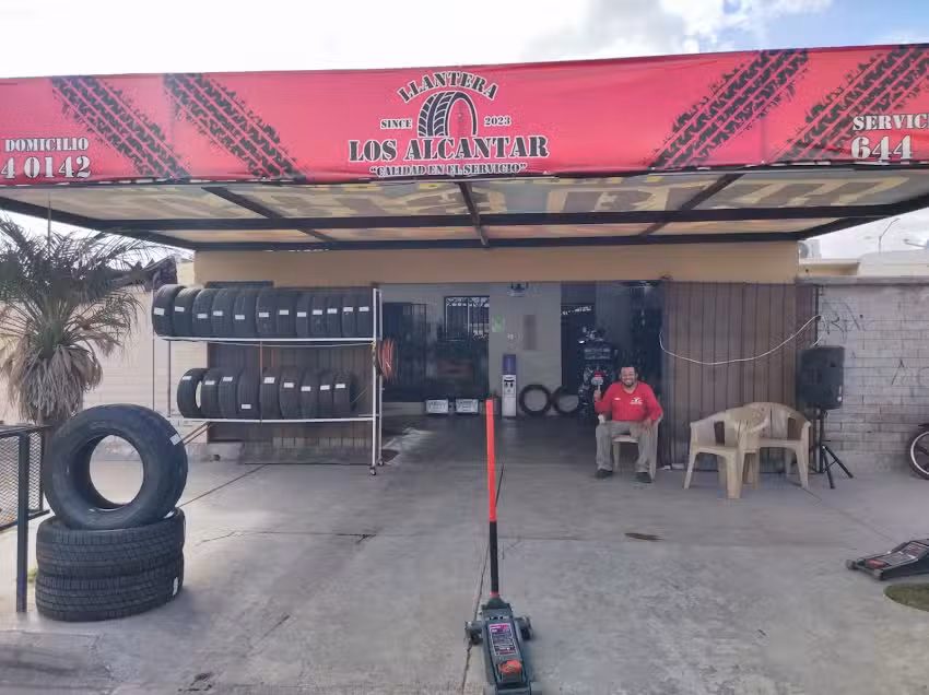 Llantera &ldquo;Los Alcantar&rdquo;